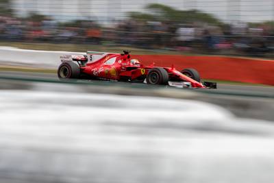 Leeglopende voorband kostte Vettel podiumplek