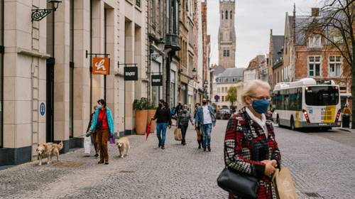 West-Vlaanderen ziet coronacijfers plots het hardst stijgen: wat is er aan de hand?