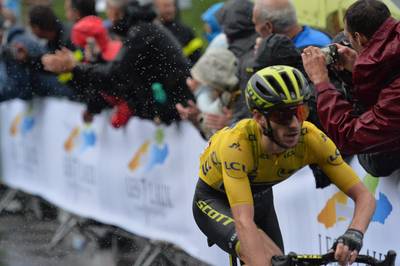 Nummer twee Adam Yates stapt af in Dauphiné