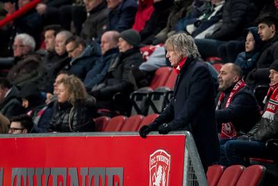 FC Twente zonder coach Verbeek naar uitduel met Ajax