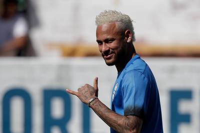 Neymar s'affiche avec le logo... du Barça