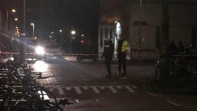 Dode en twee gewonden bij schietpartij Amsterdam