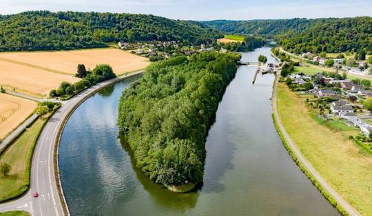Privé-eiland in Wallonië te koop vanaf 95.000 euro, maar koper mag er weinig mee