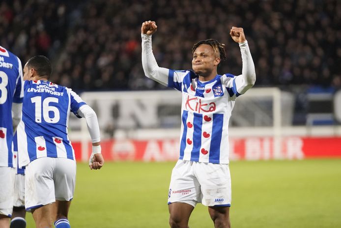 Ejuke staat op bij Heerenveen en verpest heldenrol Veldwijk ...