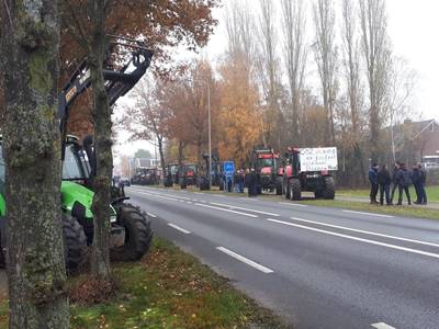 Boerenactie bij grens Rammelbeek bij Denekamp