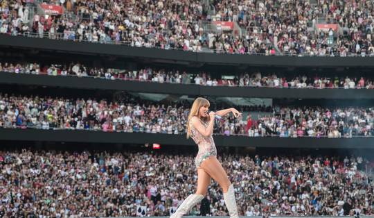 Twee vermoedelijke IS-extremisten gearresteerd in Oostenrijk: ‘Plannen om Taylor Swift-concert aan te vallen’