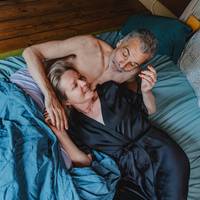 ‘Ik vraag haar om in bed vooral geen Frans te spreken’: tussen de lakens met journalistenkoppel Christophe Deborsu en Annick De Wit