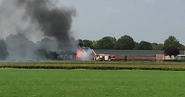 Hevige brand in stacaravan naast varkensstal in Dinther | Oss eo - BD.nl