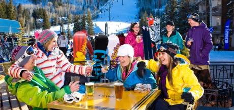 Est-il raisonnable de partir aux sports d'hiver cette année? L'avis des experts