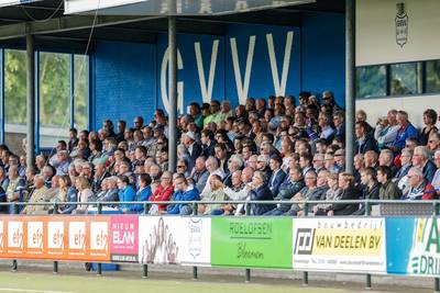 Supportersbus GVVV bekogeld bij terugkeer in Veenendaal