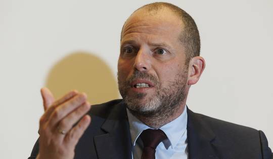 Francken ‘absoluut voorstander’ van militaire hulp aan bondgenoten in Midden-Oosten • Olieprijs stijgt ondanks vrijgave noodreserves