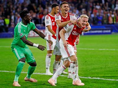Dit is óók het moment van Donny van de Beek