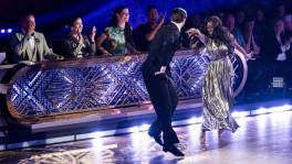 Miss Angel en James dansen enthousiaste quickstep