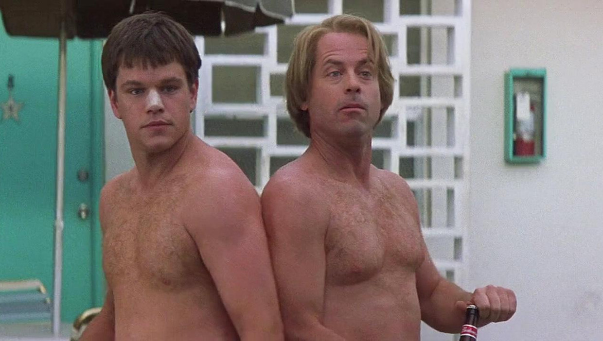 Matt Damon en Greg Kinnear in Stuck on You.