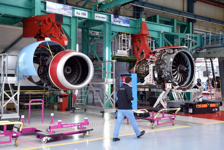 Een motor van een Airbus A320-vliegtuig wordt gebouwd in een Airbus-fabriek in Frankrijk.