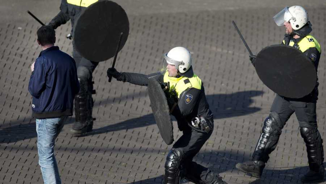 De echte hooligan laat zich in het stadion niet meer zien | Trouw