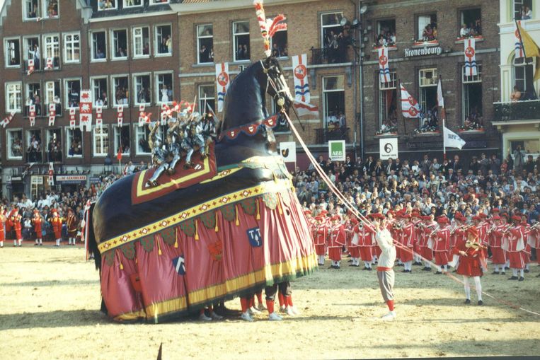 Corona houdt Ros Beiaard niet tegen: ommegang in mei gaat zeker ...