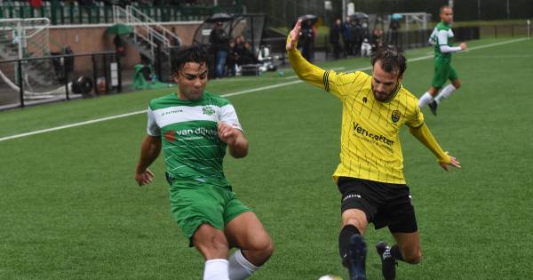 Halsteren deelt klap uit aan Baronie, Moerse Boys incasseert drie goals in een kwartier - BN DeStem