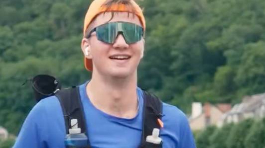 18 uur en 49 minuten: prins Gabriël loopt 100 kilometer tijdens Trail Godefroy in Bouillon