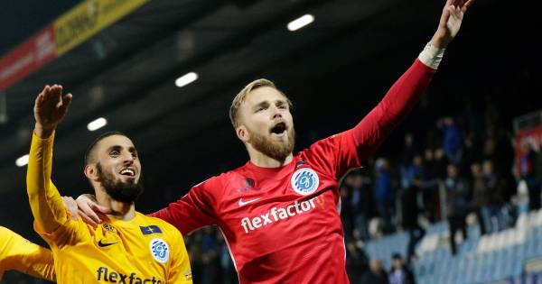 Doelman Jurjus looft defensie De Graafschap na clean sheet in Zwolle
