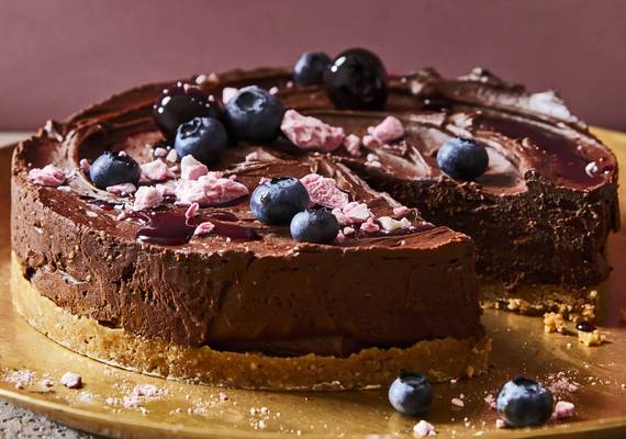 Chic chocoladetaartje met kersen & bessen 