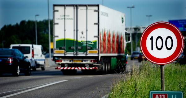 Ondernemers VNO-NCW blij met uitspraak over maximumsnelheid: 'We kunnen weer vooruit met de bouw' - 