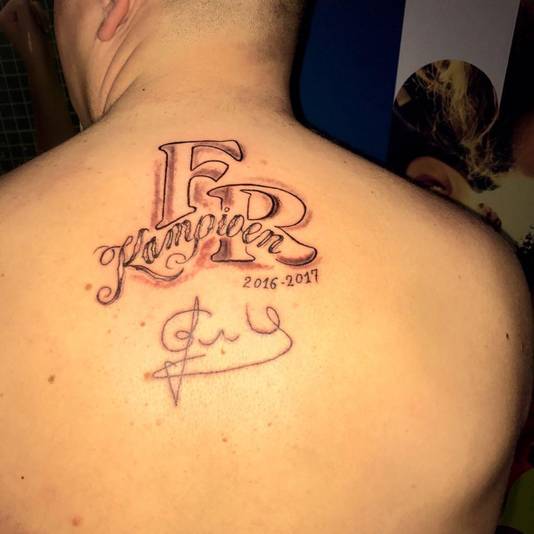 Feyenoordfans Laten De Wolf Kampioenstattoo Opleuken Rotterdam Ad Nl