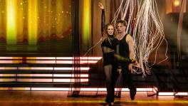 Shania & Jesse dansen hun jazz opnieuw maar zonder Kelly