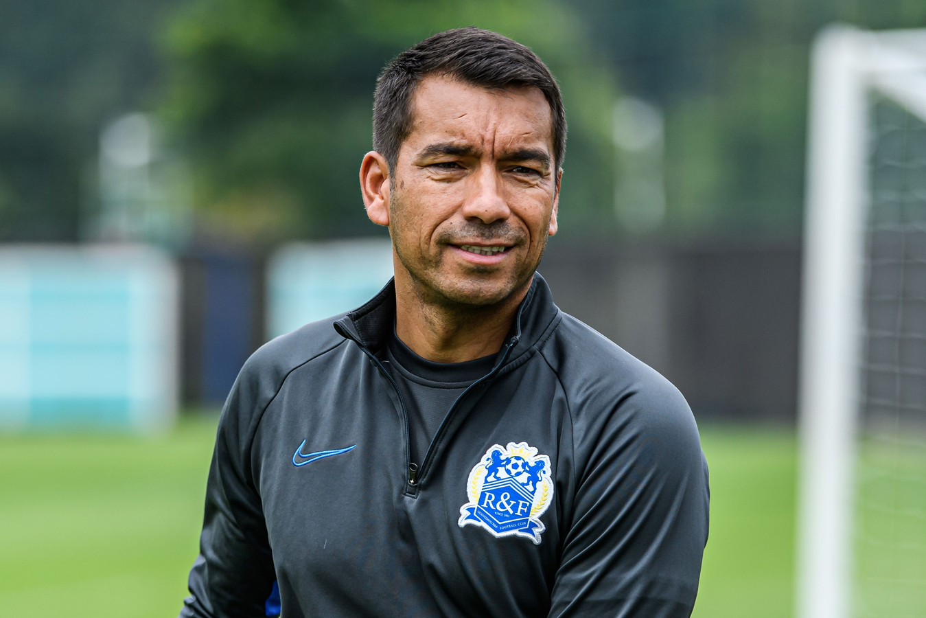 Van Bronckhorst begint met fors verlies in Chinese Super ...