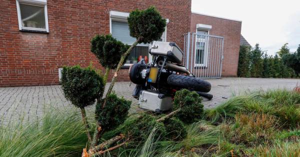 Motorrijder geschept door busje in Steensel | Kempen - Eindhovens Dagblad