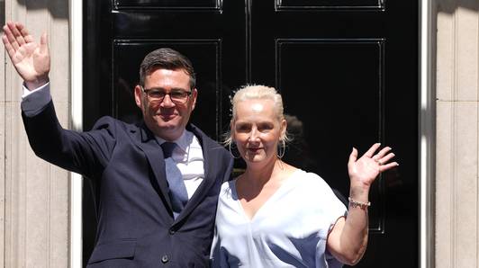 Ze groeide op in België en vond de liefde bij Andy Burnham, die pas premier van Groot-Brittannië werd: een portret van de “slimme, mooie en supergrappige” Marie-France (57)