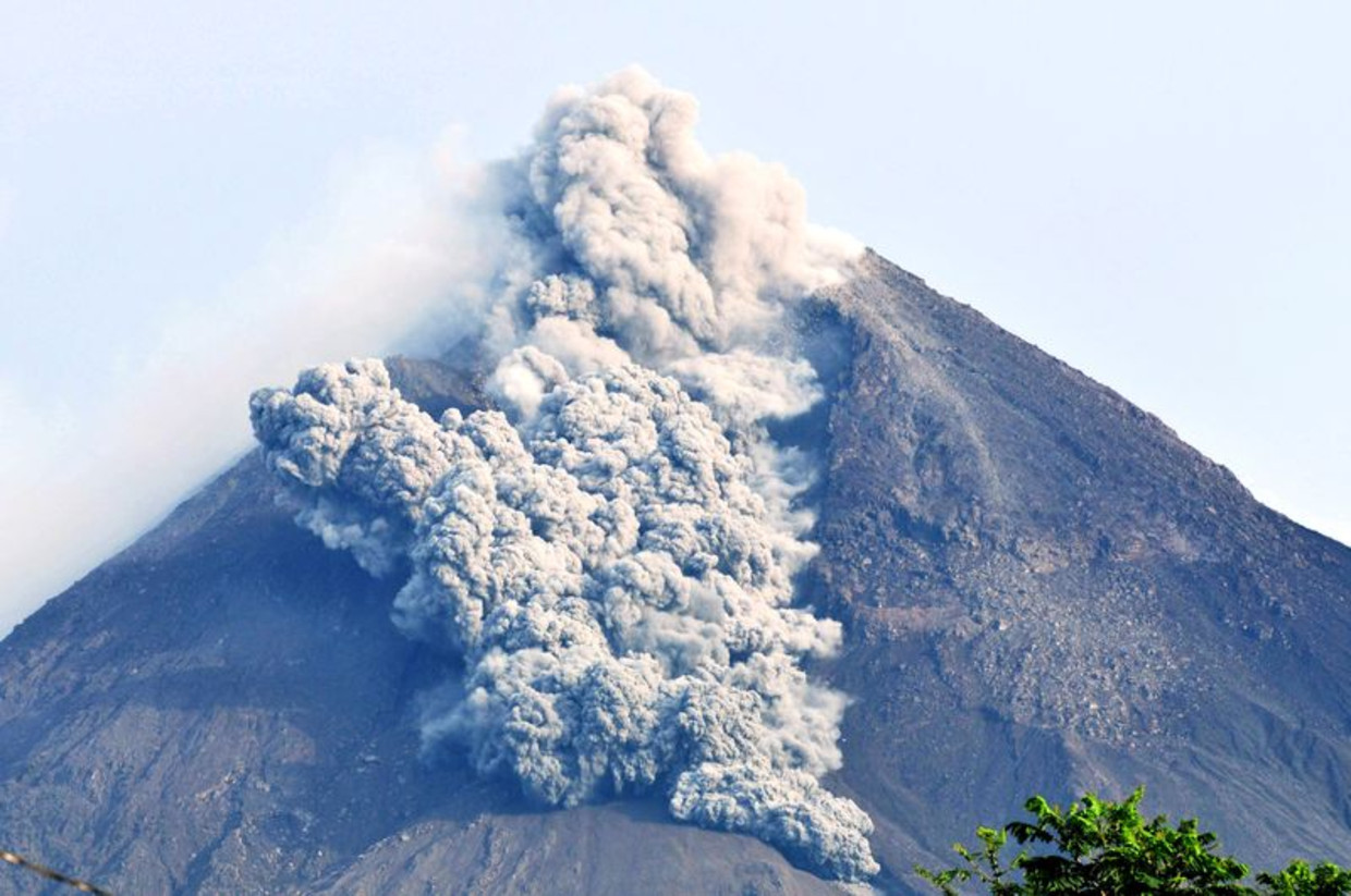 Opnieuw uitbarsting van Indonesische vulkaan Merapi De Opnieuw uitbarsting van Indonesische vulkaan Merapi De