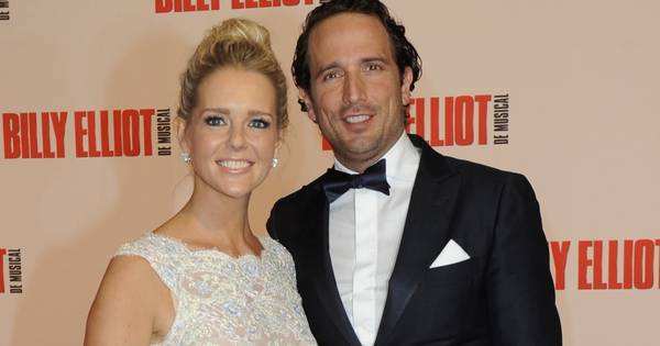 Chantal Janzen in intieme kring getrouwd | Sterren | AD.nl