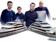 De twee teams met hun geheel in lego uitgevoerde Cosmos, het megajacht dat nu in aanbouw is bij Heesen Yachts in Oss.