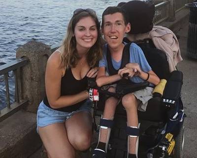 ‘We denken zelfs aan kindje’: zware beperking deert Shane en Hannah niet