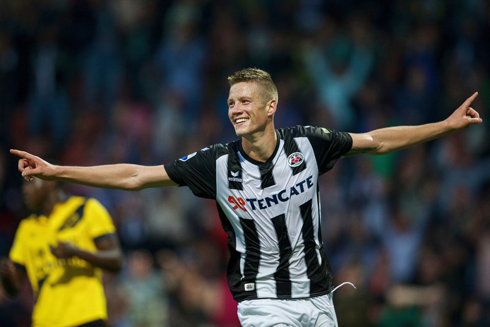 Harde kritiek Weghorst op oude club FC Emmen | Overig ...