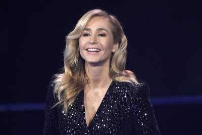 Wendy chilt op onbewoond eilandje en Victor Mids verkent oneindige kamer