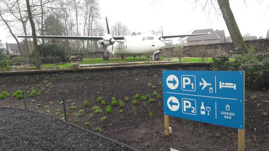 De Fokker Friendship in Hoogerheide is in gebruik als B&B.