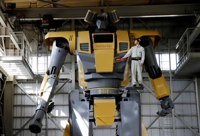 Japanner bouwt volledig werkende reuzenrobot