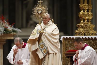 Paus: geweld en onrecht ontsierden 2017