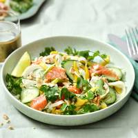Van een Thaise zalmsalade tot een komkommer-bloemkoolsalade met tahinicrème: dit is ons weekmenu