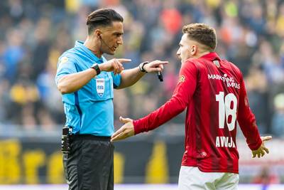 Gözübüyük vervangt geblesseerde Nijhuis bij Excelsior-Ajax