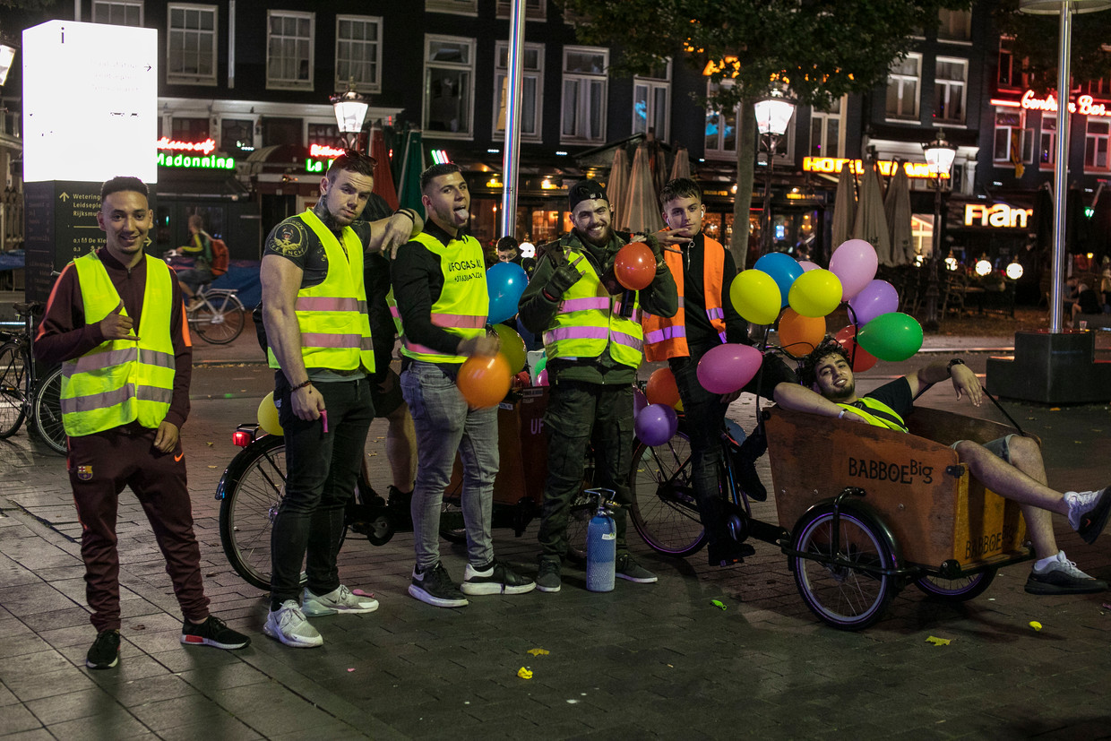 Ha ha ha! Regulation of laughing gas market in Amsterdam Markets