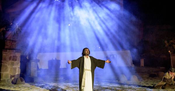 Enschedeër Jeff Benjamins viert Pasen als Jezus