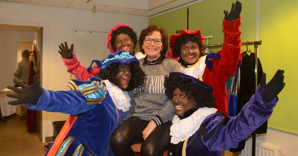 Bruinisse zwaait de Sint en 'Tante Con’ uit