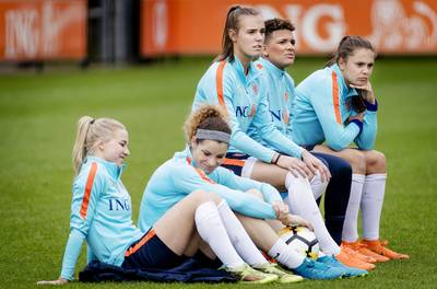 Leeuwinnen beginnen voorbereiding op kwalificatieduels WK