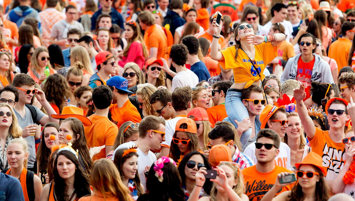 Aangepast openbaar vervoer met Koningsdag | Het Parool