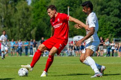 Boere scoort bij debuut op het nippertje, maar is uitgeschakeld