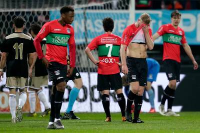 Tiental NEC onderuit in gestaakte wedstrijd tegen Jong Ajax