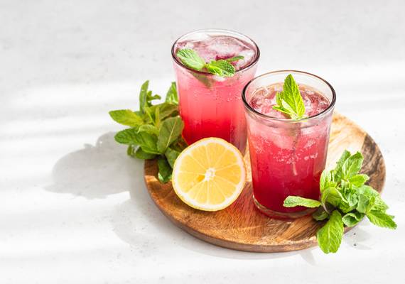 Proost: deze frambozenrosé maak je met slechts 3 ingrediënten